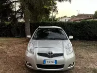 Usata Toyota Yaris Sol 100 CV (73 kW) 2011 Utilitaria