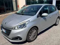 Usata Peugeot 208 Allure 82 CV (60 kW) 2017 Argento Utilitaria