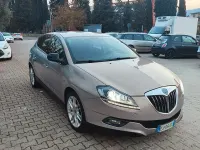 Usata Lancia Delta 120 CV (88 kW) 2010 Grigio Utilitaria