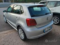 Usata VW Polo Comfortline 90 CV (66 kW) 2010 Grigio Berlina