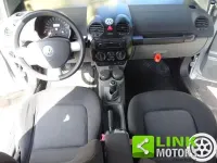 Usata VW New Beetle 101 CV (74 kW) 2006 Argento Utilitaria
