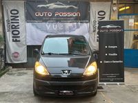 Usata Peugeot 1007 73 CV (53 kW) 2008 Grigio Monovolume