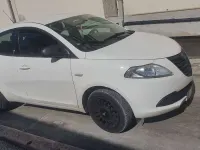 Usata Lancia Ypsilon 69 CV (50 kW) 2015 Bianco Utilitaria