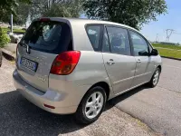 Usata Toyota Corolla Verso 110 CV (80 kW) 2003 Bronzo Monovolume