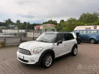 Usata Mini Cooper D Countryman 111 CV (81 kW) 2012 Bianco SUV