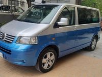Usata VW Caravelle 174 CV (127 kW) 2005 Argento Furgone