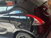 Usata Lancia Ypsilon Gold 69 CV (50 kW) 2023 Nero Utilitaria