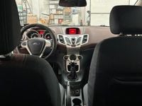 Usata Ford Fiesta Titanium 97 CV (71 kW) 2009 Bianco Berlina