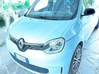 Usata Renault Twingo 30 kW (42 CV) 2022 Bluazzurro Utilitaria