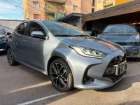 Nuova Toyota Yaris Hybrid 92 CV (67 kW) 2026 Grigio scuro Berlina