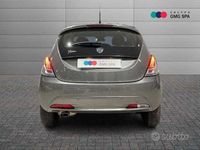 Usata Lancia Ypsilon Gold 69 CV (50 kW) 2017 Grigio Utilitaria