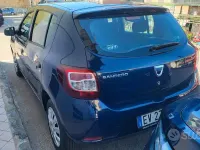 Usata Dacia Sandero 75 CV (55 kW) 2014 Blu Berlina