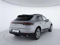 Usata Porsche Macan 245 CV (180 kW) 2021 Argento dolomite metallizzato SUV