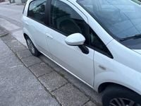 Usata Fiat Punto Lounge 75 CV (55 kW) 2014 Bianco Utilitaria