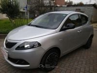 Usata Lancia Ypsilon Gold 69 CV (50 kW) 2021 Grigio Utilitaria