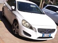 Usata Volvo V60 203 CV (149 kW) 2012 Bianco Station wagon