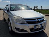 Usata Opel Astra Edition 116 CV (85 kW) 2007 Argento Berlina