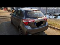 Usata Toyota Yaris Hybrid 73 CV (53 kW) 2018 Grigio Utilitaria