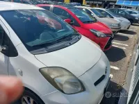 Usata Toyota Yaris 69 CV (50 kW) 2011 Bianco Utilitaria