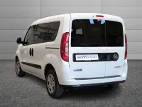 Usata Fiat Doblò Lounge 105 CV (77 kW) 2022 Bianco Monovolume