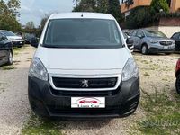Gebraucht Peugeot Partner 75 PS (55 kW) 2017 Weiß Van / Kleinbus