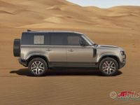 Usata Land Rover Defender Dynamic 404 CV (297 kW) 2023 Grigio metallizzato SUV