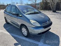 Usata Citroën Xsara Picasso 109 CV (80 kW) 2005 Grigio Monovolume