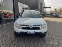 Usata Dacia Duster Lauréate 110 CV (80 kW) 2012 Bianco SUV