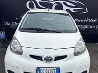 Usata Toyota Aygo Connect Style 67 CV (49 kW) 2012 Bianco Utilitaria