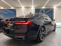 Usata BMW 730 M Sport 285 CV (209 kW) 2021 Blu Berlina