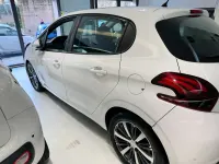 Usata Peugeot 208 Access 95 CV (69 kW) 2014 Bianco Utilitaria