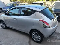 Usata Lancia Ypsilon 69 CV (50 kW) 2013 Grigio Utilitaria
