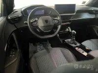 Usata Peugeot 2008 Allure 101 CV (74 kW) 2025 Grigio SUV