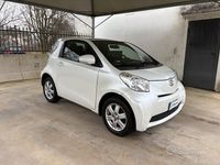 Usata Toyota iQ Lounge 68 CV (50 kW) 2009 Bianco Utilitaria