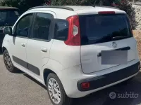 Usata Fiat Panda Lounge 69 CV (50 kW) 2012 Bianco Utilitaria