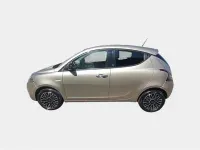 Usata Lancia Ypsilon Gold 70 CV (51 kW) 2020 Oro
