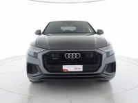Usata Audi Q8 Sport 286 CV (210 kW) 2022 Grigio daytona perlato SUV