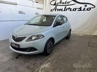Usata Lancia Ypsilon Gold 69 CV (50 kW) 2024 Blu Utilitaria