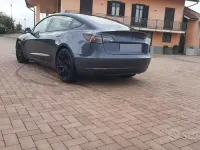 Usata Tesla Model 3 Performance 155 kW (211 CV) 2019 Grigio Berlina