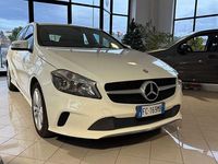 Usata Mercedes A180 122 CV (89 kW) 2016 Bianco Berlina
