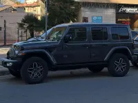 Usata Jeep Wrangler Sahara 272 CV (200 kW) 2025 Grigio SUV
