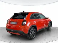 Usata Fiat 600E La Prima 114 kW (156 CV) 2024 Giallo SUV
