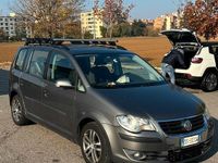 Usata VW Touran 105 CV (77 kW) 2008 Marrone Monovolume