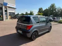 Usata Peugeot 1007 73 CV (53 kW) 2006 Marrone Monovolume