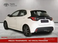 Usata Toyota Yaris Hybrid Trend 92 CV (67 kW) 2022 Bianco Berlina