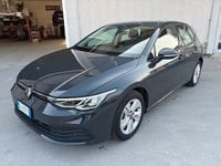 Usata VW Golf VIII Life 110 CV (80 kW) 2021 Grigio Berlina