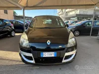 Usata Renault Scenic E-Tech Dynamique 110 CV (80 kW) 2011 Nero Monovolume