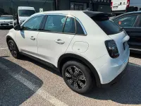 Usata Fiat 600 136 CV (100 kW) 2025 Bianco SUV