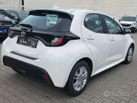Usata Toyota Yaris 72 CV (52 kW) 2022 Bianco Utilitaria