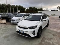 Używany Kia Stonic Style 100 KM (73 kW) 2023 Biały SUV